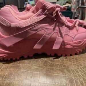 Stylish Pink Women's Sneakers
